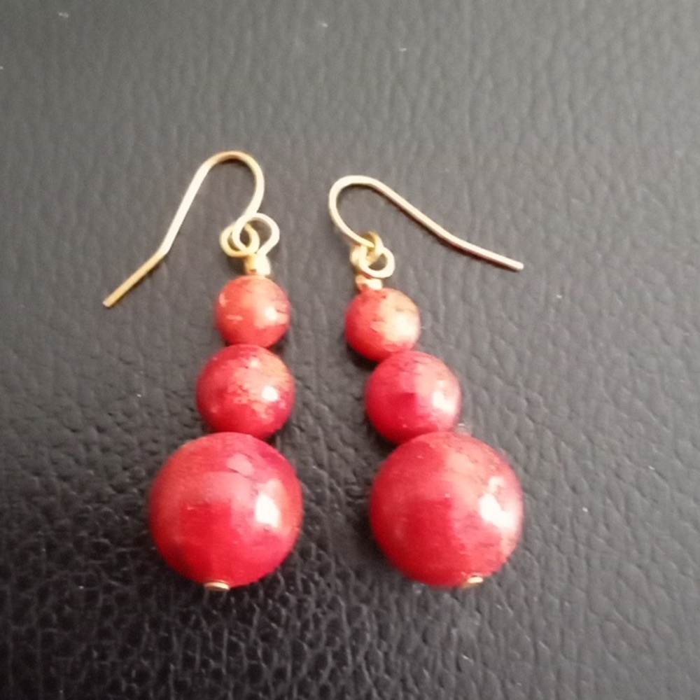 LEE SANDS SPONGE CORAL GRADUATED BEAD EARRINGS